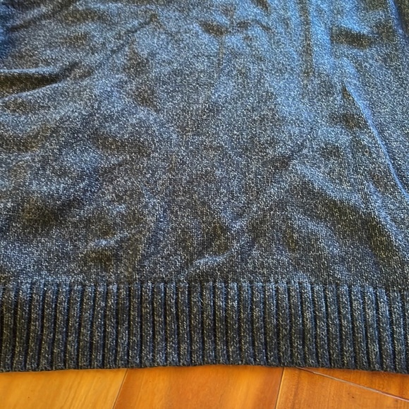 DENIM & CO CHARCOAL SWEATER - Picture 10 of 11